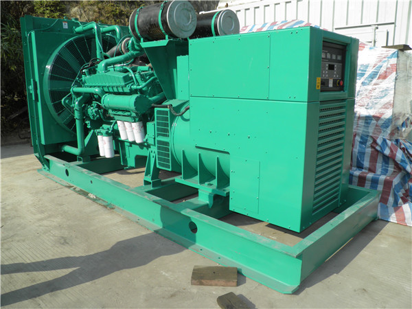 潜山出租发电机 发电机组厂家：柴油发电机组的控制屏的作用是什么？